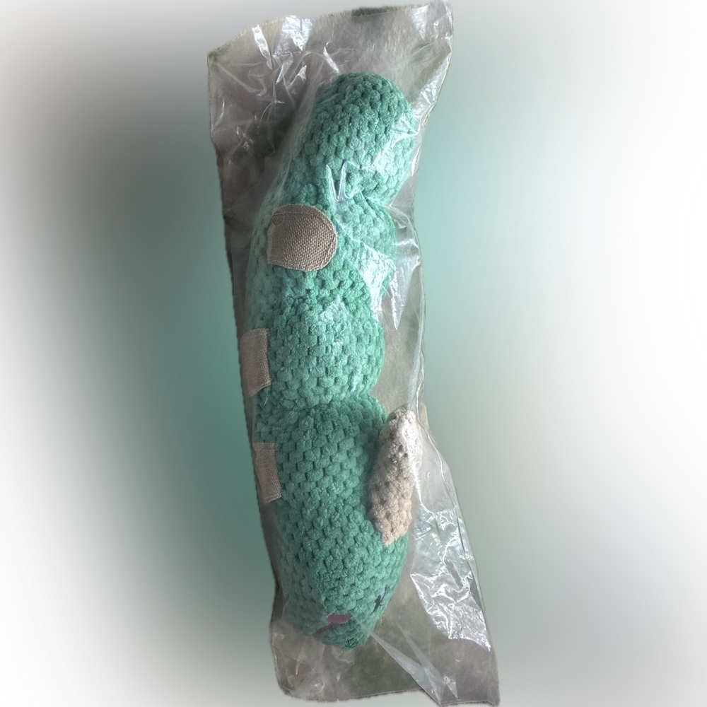 🐛 Plush Green and Tan Caterpillar Dog Toy - Picture 5 of 11